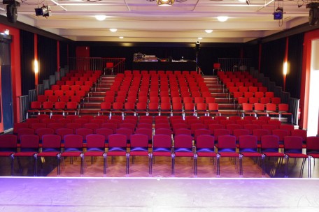 Theatersaal Zuschauertribüne